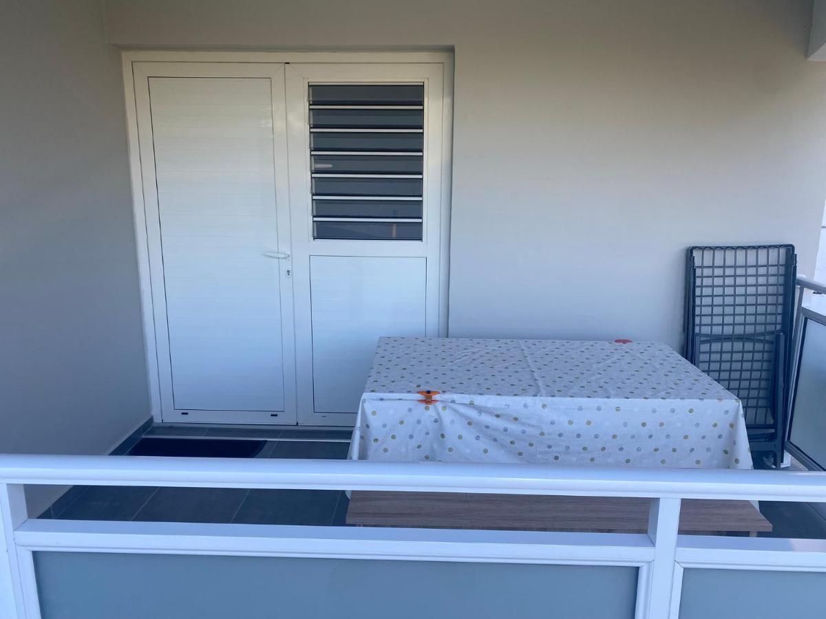 Le Domaine De Kazo Kilou Titine Appartement Le Gosier  Buitenkant foto