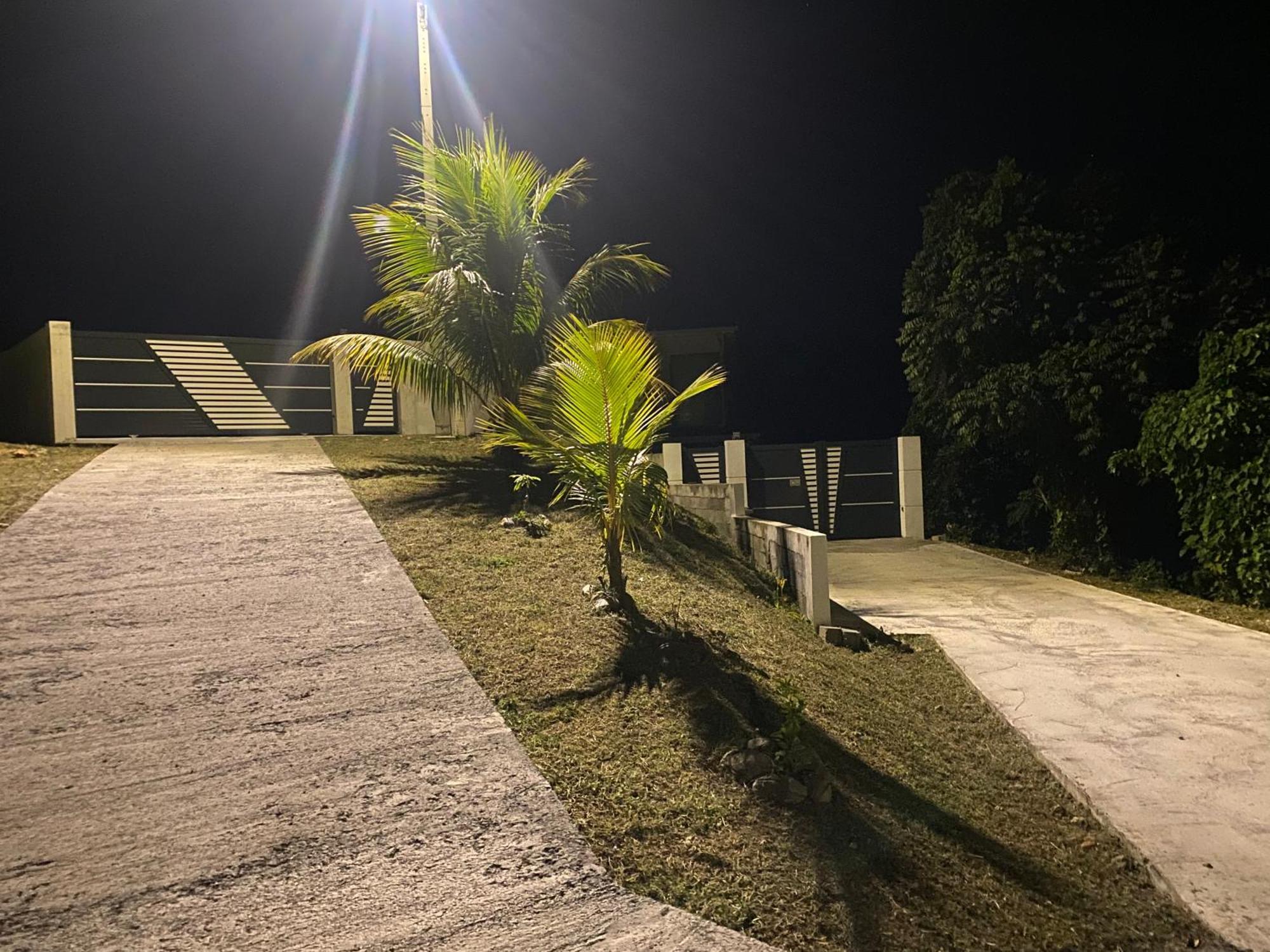 Le Domaine De Kazo Kilou Titine Appartement Le Gosier  Buitenkant foto